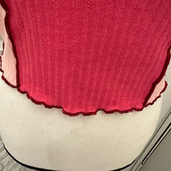 Pink Sleeveless Crop - Picture 2 of 5